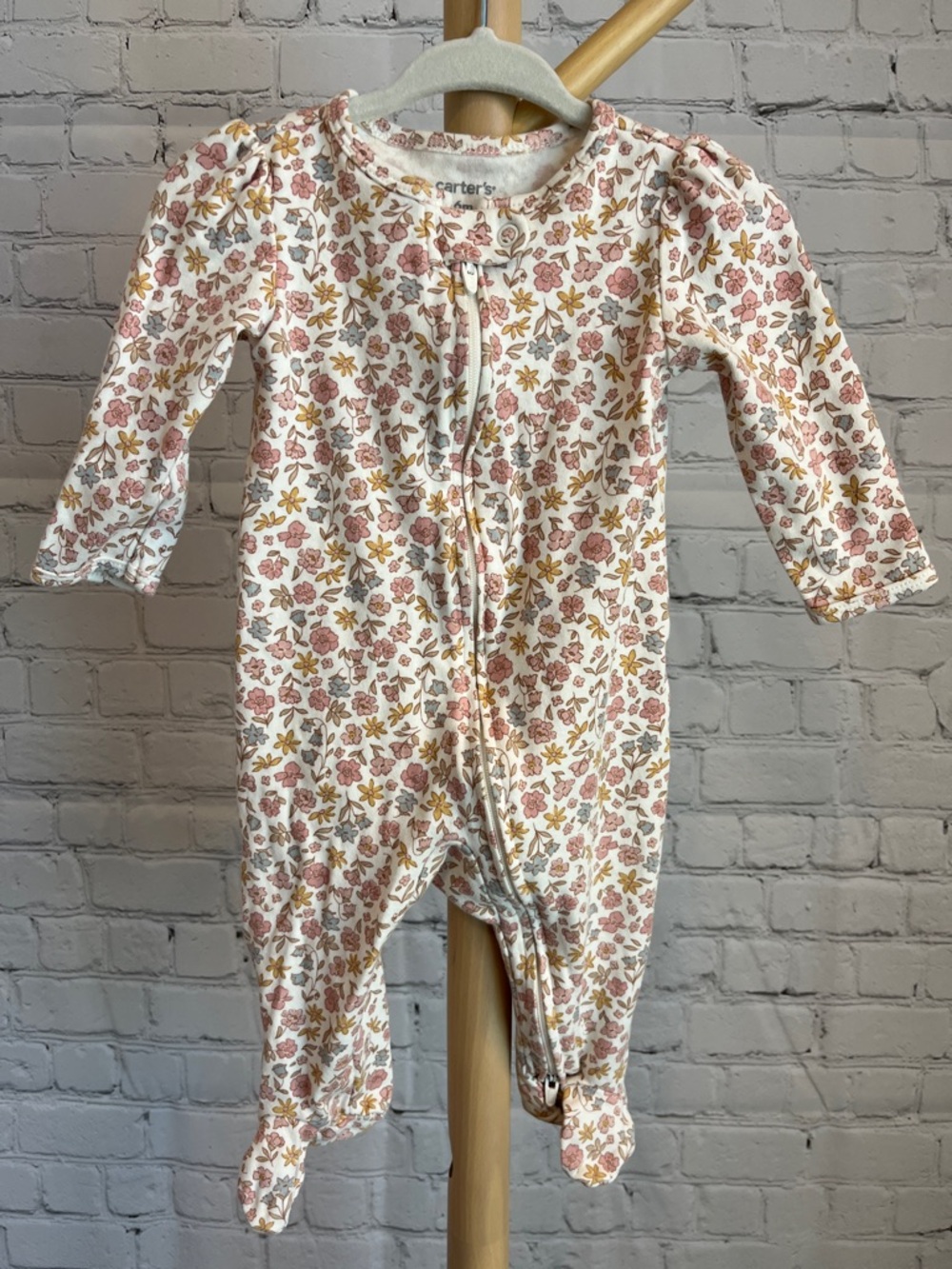 ⭐️⭐️ PICK 5 / $20 Carter's Floral Zip-Up Footed Baby One-Piece